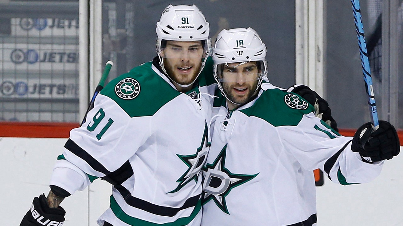 Klingberg has 4 points, Stars top Jets